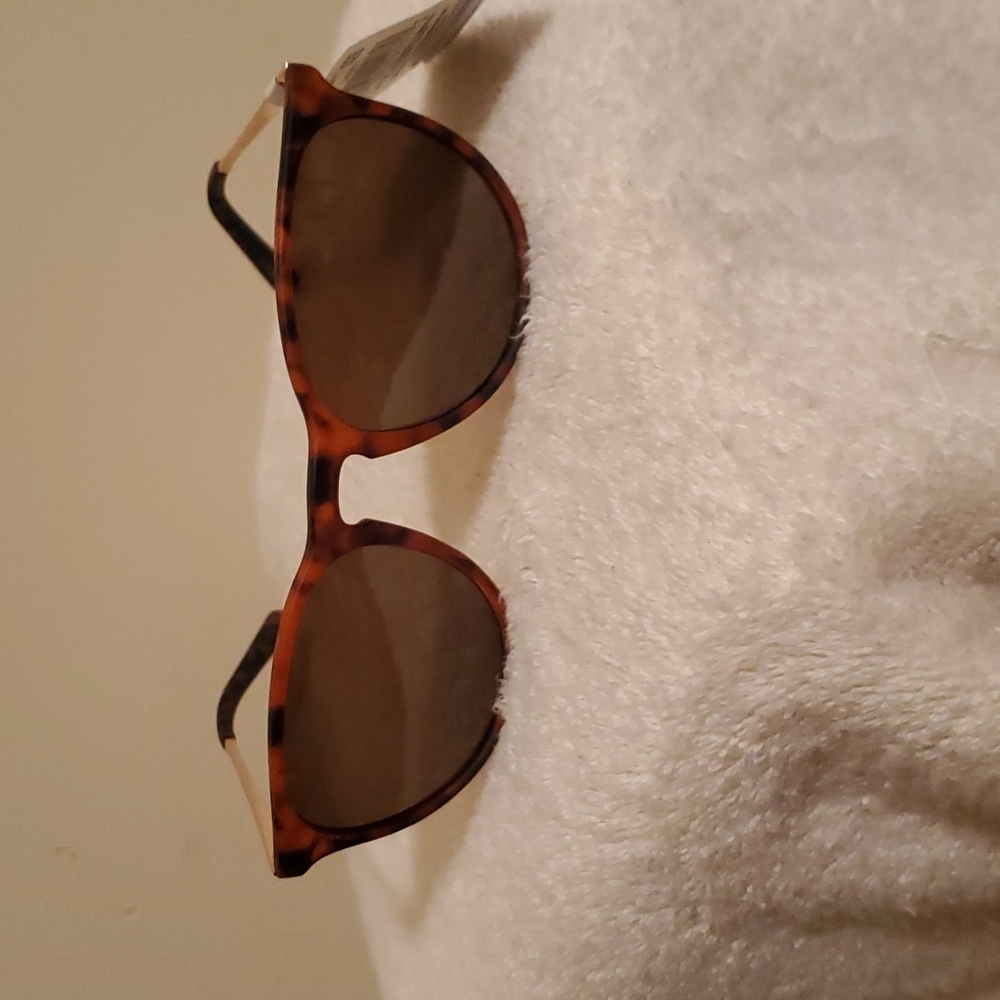 XERSION  ROUND SUNGLASSES